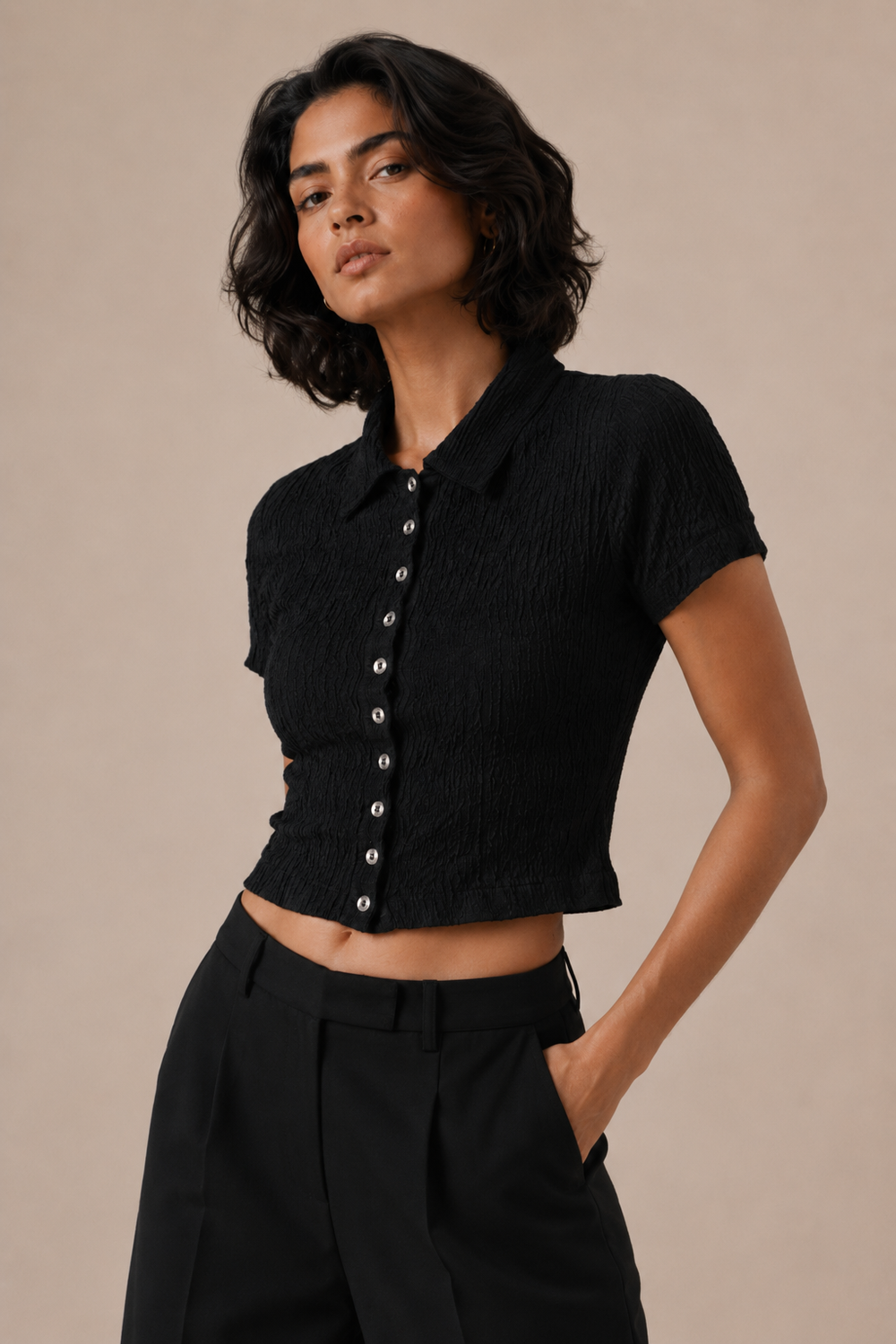 BLACK SHORT SLEEVE BUTTON-UP TOP