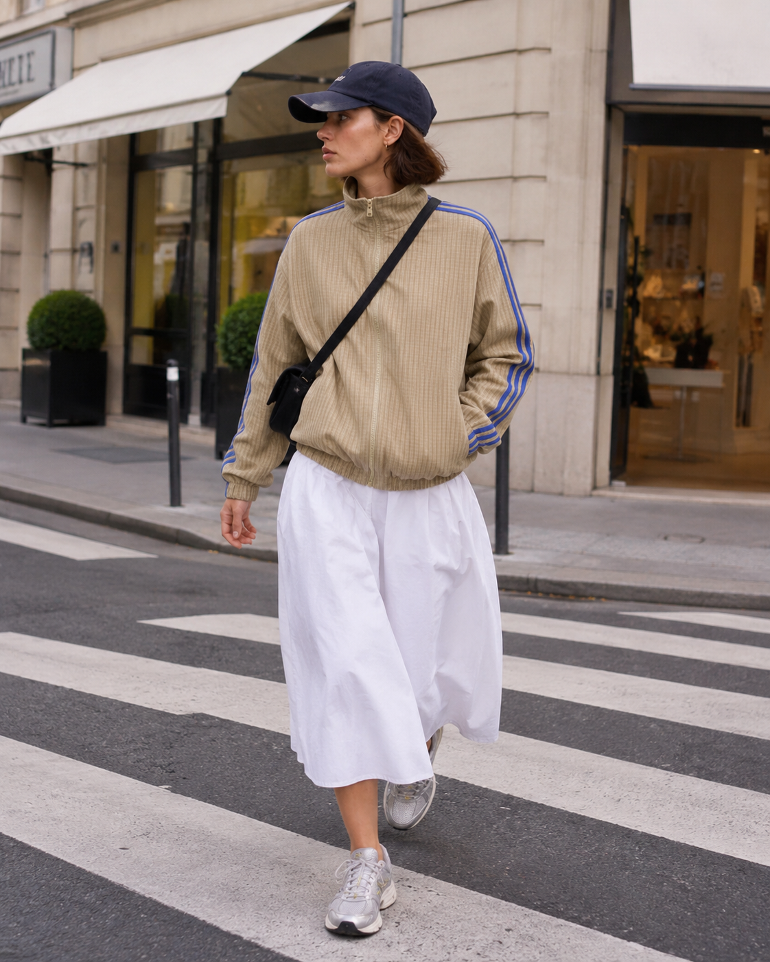 THE RIO LIGHTWEIGHT ZIP JACKET - SAND