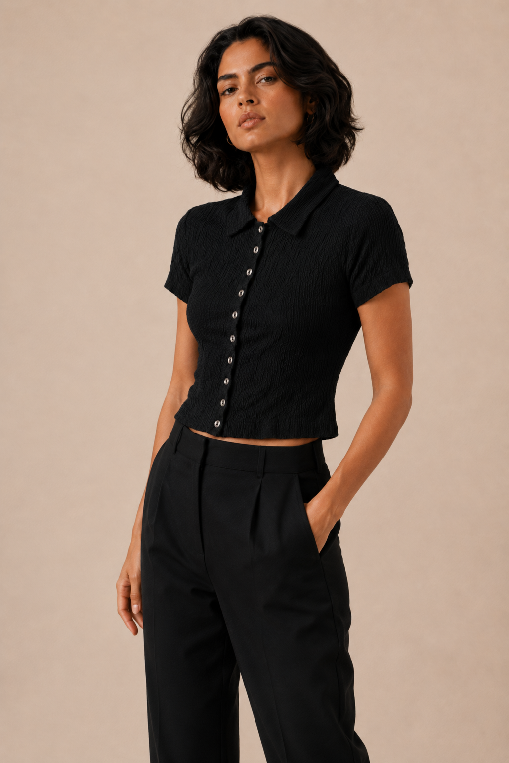 BLACK SHORT SLEEVE BUTTON-UP TOP